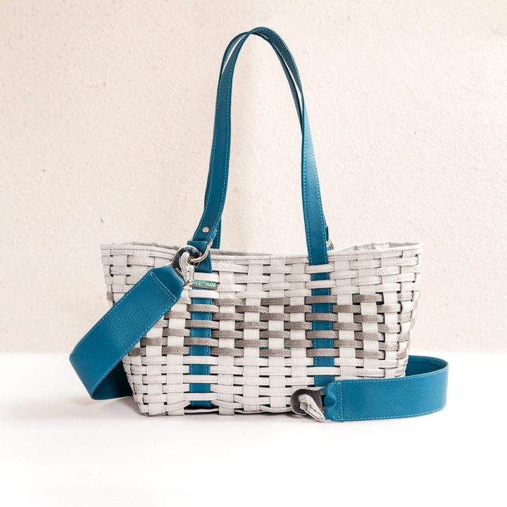 REEMADE 51 720x720 - Bolso Tejido Azul Suprareciclaje